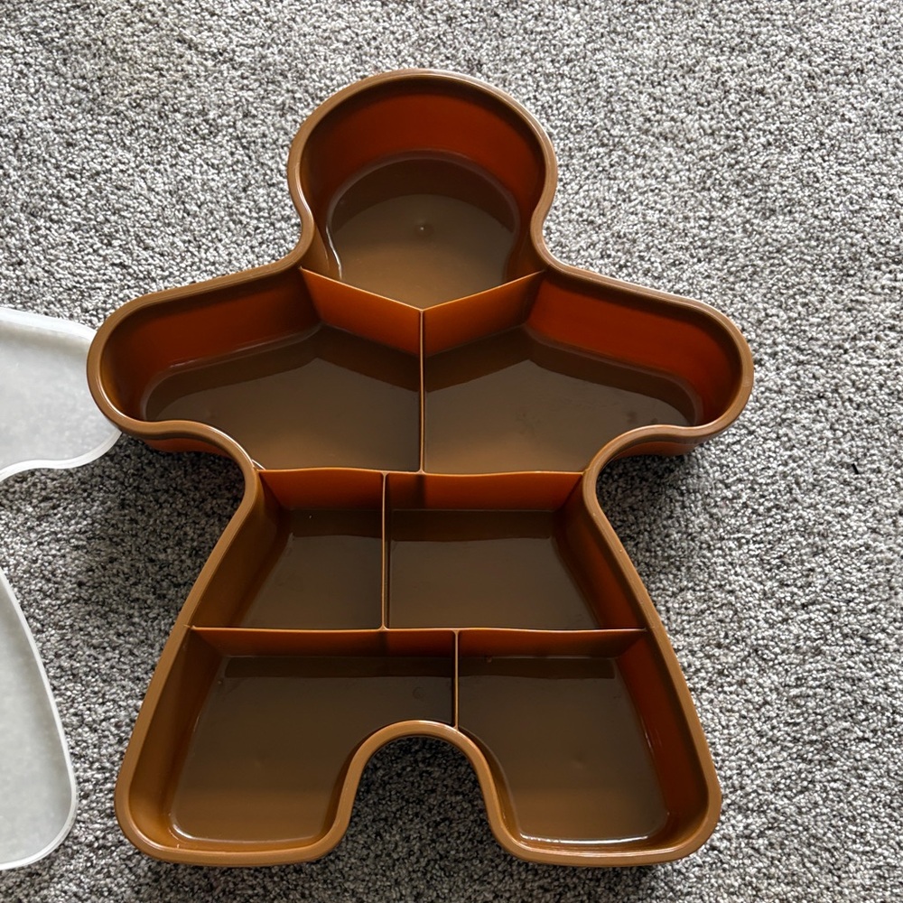 Source Unknown White Gingerbread Man Food Storage Container - Picture 2 of 4